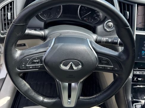 Used 2020 INFINITI Q50 Luxe w/ Essential Package (3.0T Luxe) AWD/4WD image 10