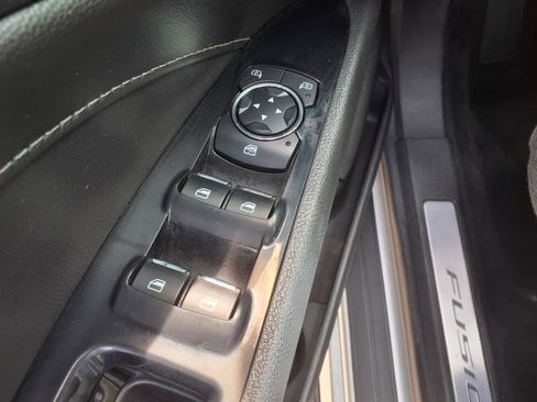 Used 2014 Ford Fusion Titanium image 12