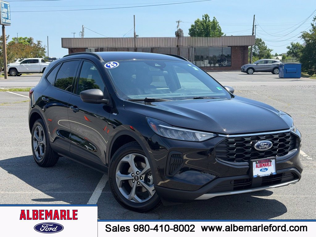 Used 2025 Ford Escape ST-Line FWD image 1