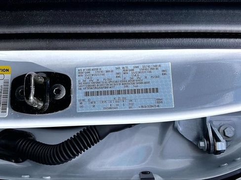 Used 2025 Ford F150 Raptor AWD/4WD image 35