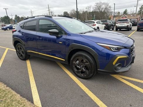 Used 2025 Subaru Crosstrek 2.5i Sport AWD/4WD image 3