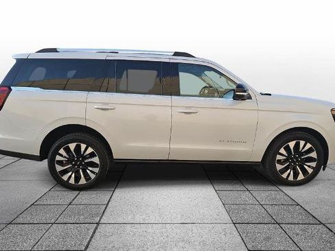 Certified 2025 Ford Expedition Platinum w/ Driver's Package AWD/4WD image 4
