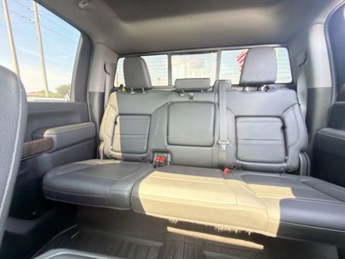 Used 2022 GMC Sierra 2500 Denali AWD/4WD image 15