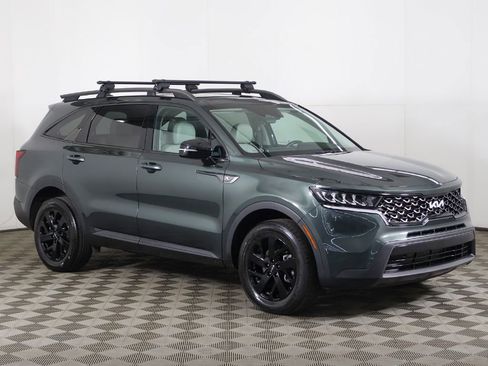 Used 2023 Kia Sorento S w/ Panoramic Sunroof Package AWD/4WD image 2