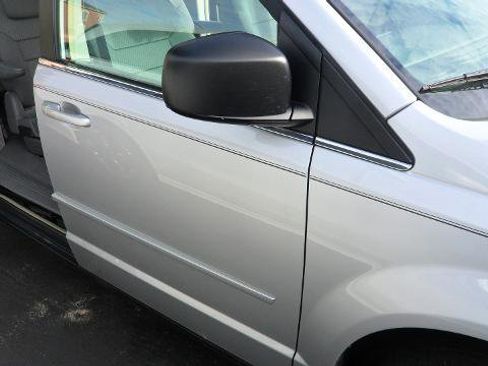 Used 2010 Chrysler Town & Country LX w/ Entertainment Group #1 FWD image 30