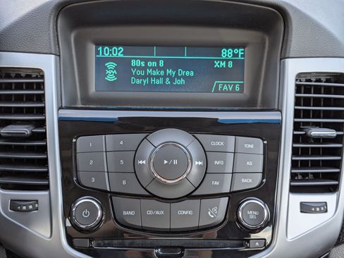 Used 2013 Chevrolet Cruze LT FWD image 23