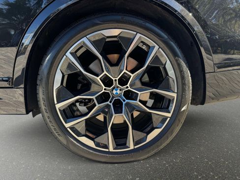 Used 2026 BMW X7 M60i image 14