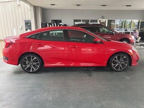 Used 2019 Honda Civic Sport image 3