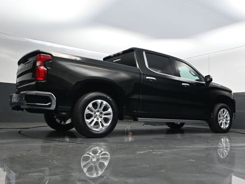 Certified 2023 Chevrolet Silverado 1500 LTZ w/ Technology Package AWD/4WD image 38