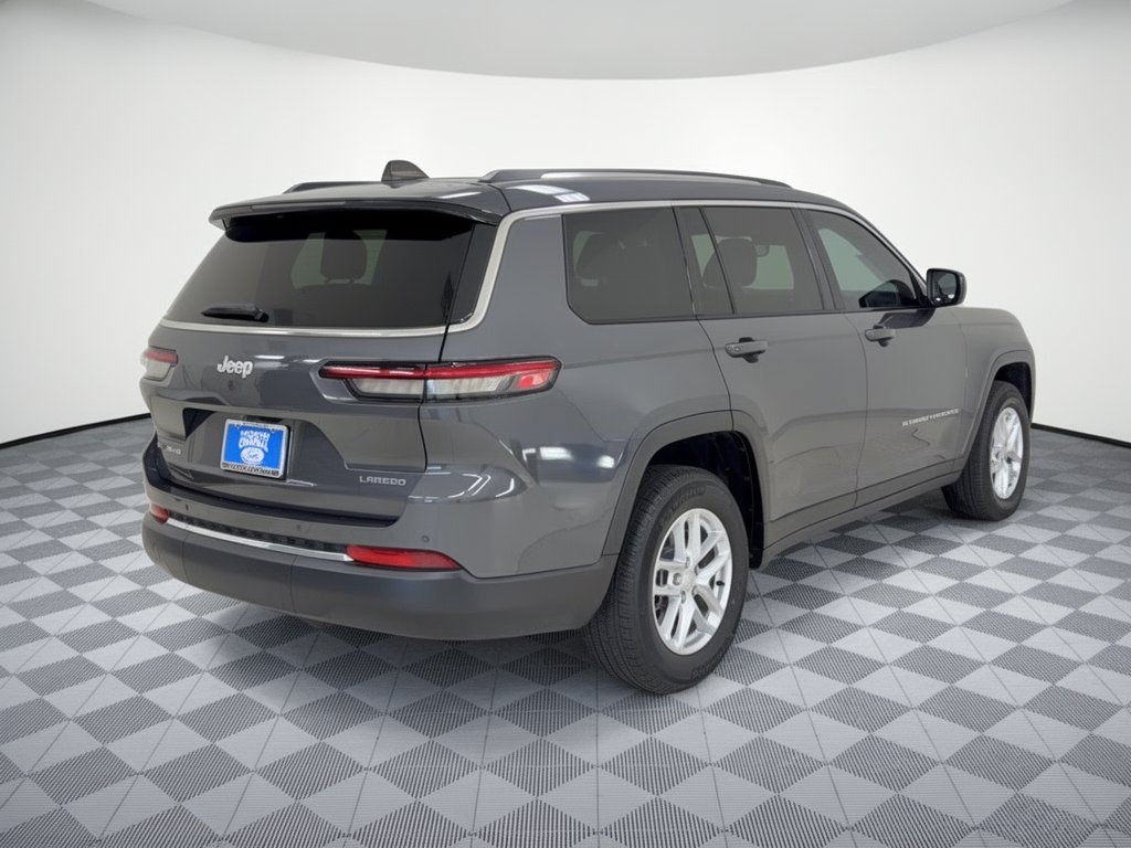 Used 2023 Jeep Grand Cherokee L Laredo w/ Trailer Tow Group (B) AWD/4WD image 9