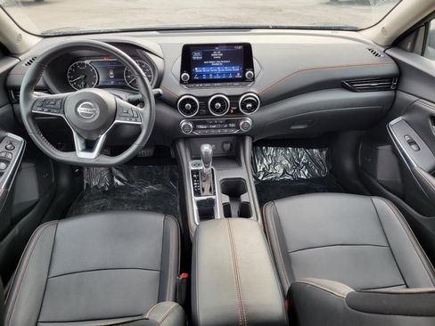 Used 2023 Nissan Sentra SR w/ SR Premium Package image 9