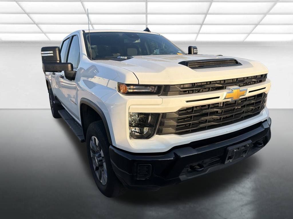 Used 2024 Chevrolet Silverado 2500 Custom w/ Custom Value Package AWD/4WD image 1