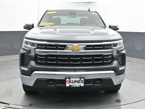 Used 2025 Chevrolet Silverado 1500 LT AWD/4WD image 4