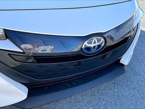 Used 2019 Toyota Prius Prime Advanced FWD image 31