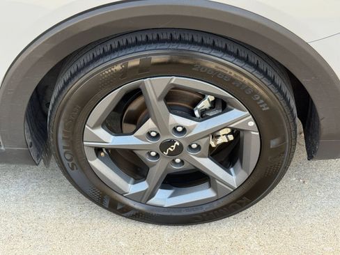 Used 2025 Kia K4 FWD image 32