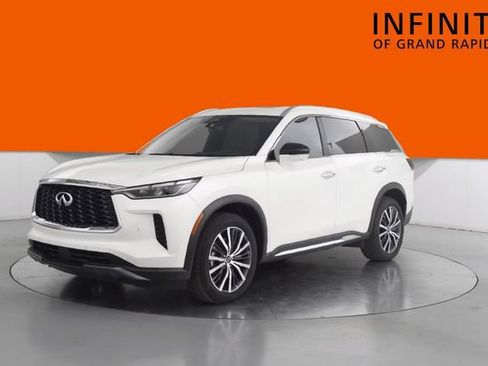 Used 2022 INFINITI QX60 Sensory w/ Vision Package AWD/4WD image 3