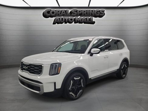 Certified 2023 Kia Telluride S AWD/4WD image 3