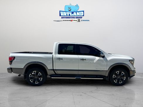 Used 2023 Nissan Titan Platinum Reserve w/ Moonroof Package AWD/4WD image 6