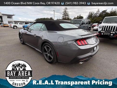 Used 2025 Ford Mustang Premium RWD image 4