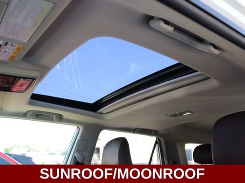 Used 2022 Toyota 4Runner Limited AWD/4WD image 8