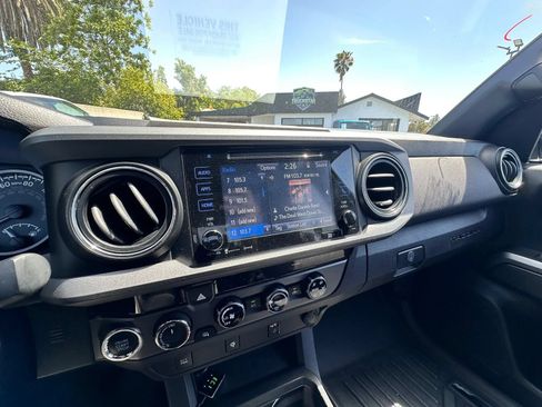 Used 2017 Toyota Tacoma TRD Off-Road w/ Tow Package AWD/4WD image 24