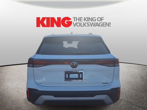New 2026 Volkswagen Tiguan SE image 4