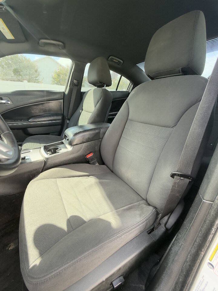 Used 2014 Dodge Charger SE w/ Sport Appearance Group RWD image 10