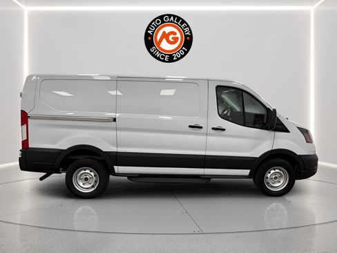 Used 2024 Ford Transit 250 Low Roof RWD image 2