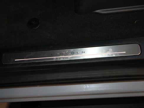 New 2026 Lincoln Navigator Reserve AWD/4WD image 6