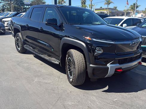 Used 2026 Chevrolet Silverado EV Trail Boss AWD/4WD image 1