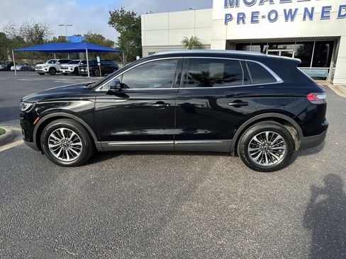 Used 2020 Lincoln Nautilus FWD w/ Equipment Group 101A image 3