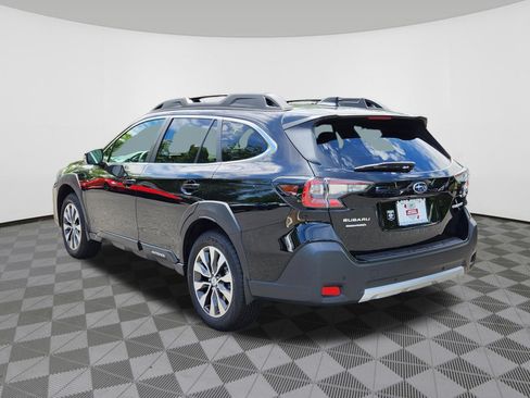 Certified 2025 Subaru Outback Limited AWD/4WD image 3
