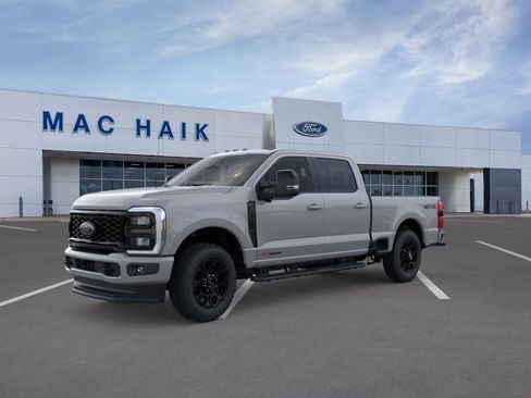 New 2026 Ford F250 Lariat w/ Black Appearance Package AWD/4WD image 1