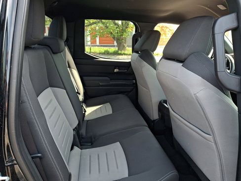 Used 2024 Toyota Tacoma TRD Off-Road AWD/4WD image 15