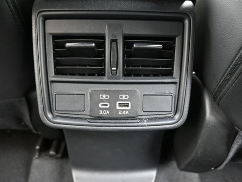Used 2025 Subaru Forester Premium AWD/4WD image 17