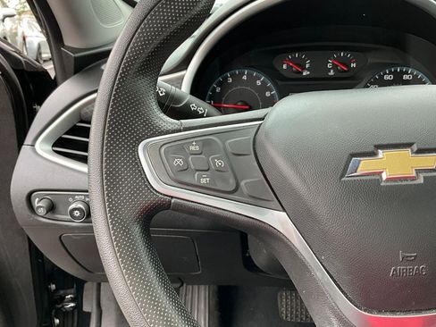 Used 2022 Chevrolet Malibu LT FWD image 10