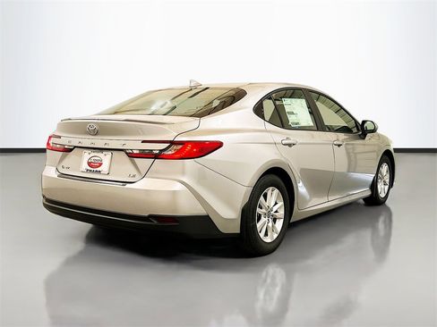 New 2025 Toyota Camry LE image 4