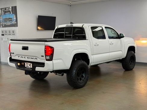 Used 2021 Toyota Tacoma SR AWD/4WD image 7