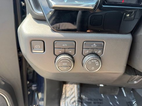 Used 2023 Chevrolet Silverado 1500 LT AWD/4WD image 3