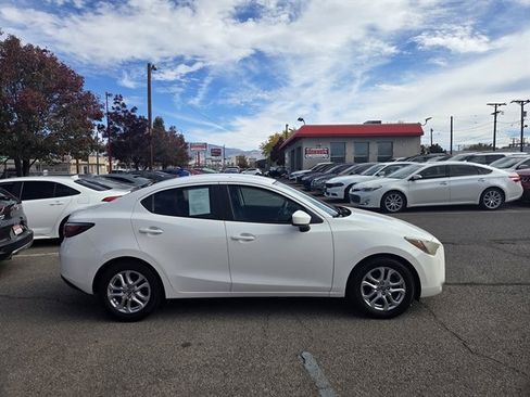 Used 2016 Scion iA image 3