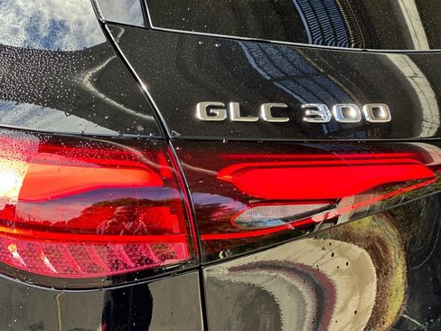 Used 2026 Mercedes-Benz GLC 300 4MATIC image 12