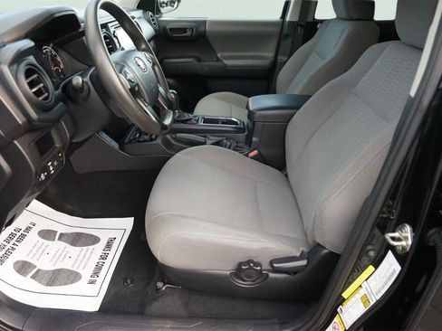 Used 2018 Toyota Tacoma SR w/ SR Convenience Package RWD image 9