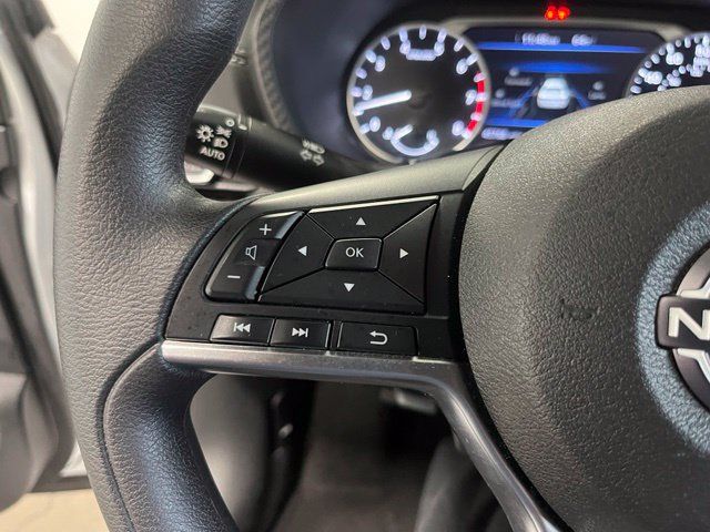 Used 2025 Nissan Sentra SV FWD image 27