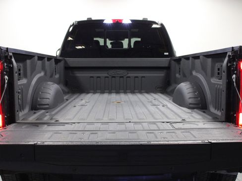 Used 2024 Ford F450 Platinum w/ FX4 Off-Road Package AWD/4WD image 14