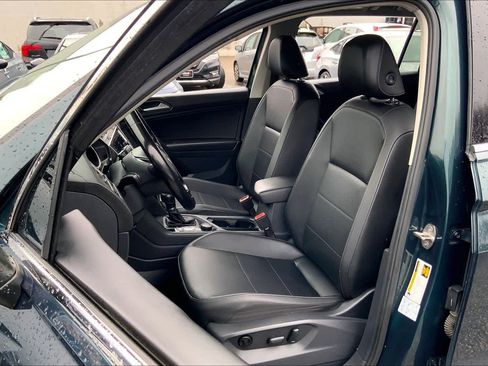 Used 2019 Volkswagen Tiguan SE w/ Panoramic Sunroof Package AWD/4WD image 10