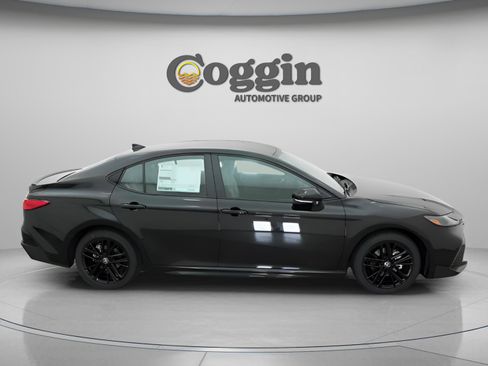 New 2026 Toyota Camry SE image 21