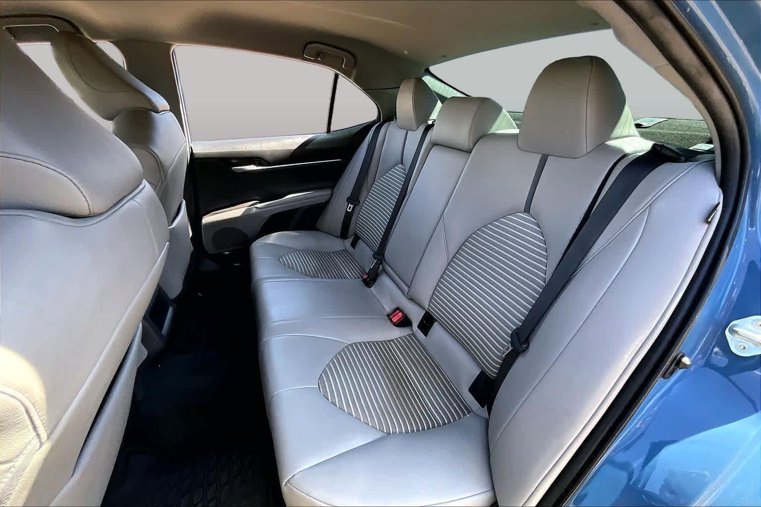 Used 2023 Toyota Camry SE FWD image 21