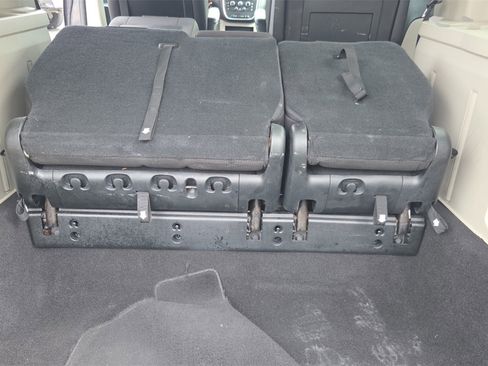 Used 2017 Dodge Grand Caravan SE w/ Power Window Group image 23