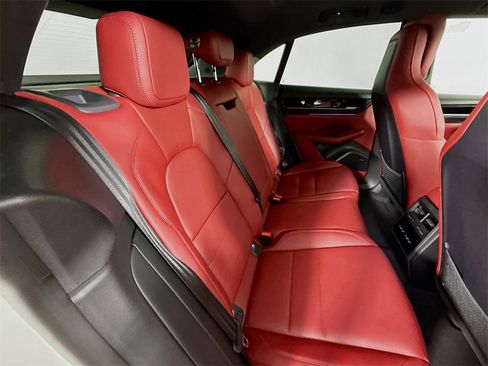 Used 2025 Porsche Macan Electric image 29