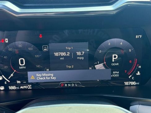 Used 2024 GMC Canyon AT4X AWD/4WD image 17